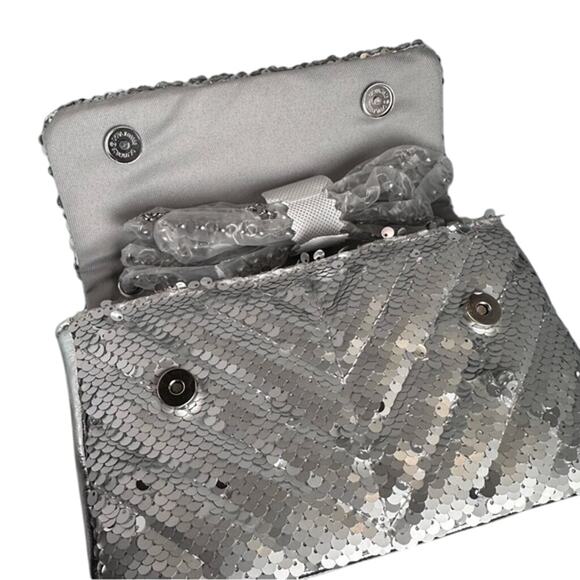 NICOLE MILLER Silver Sequin Crossbody Bag New with Tag MSRP $50 - Picture 9 of 11